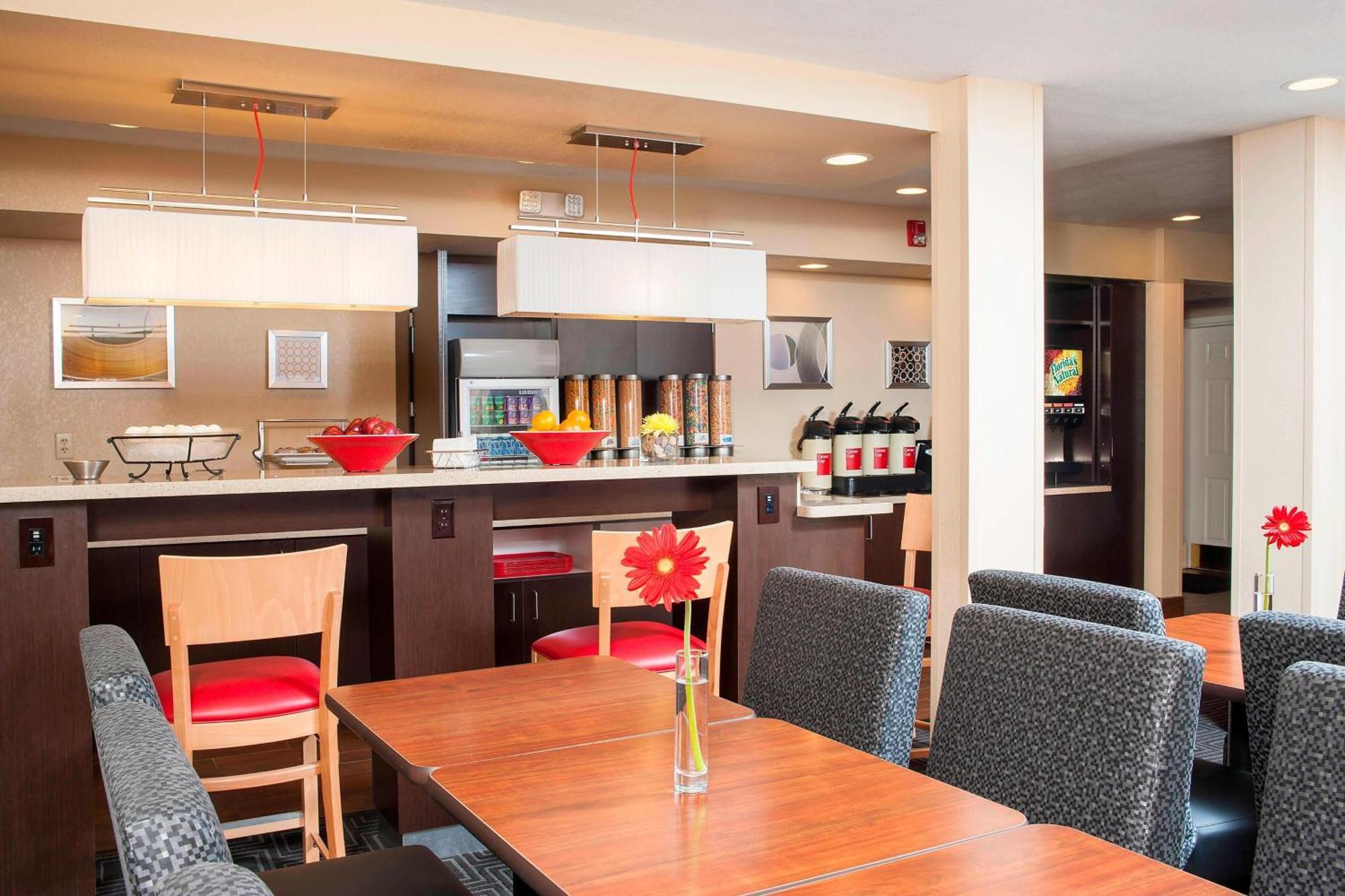 Towneplace Suites Indianapolis Park 100 Kültér fotó
